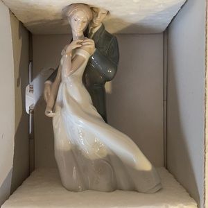Lladro Everlasting Love Figurine -wedding gift